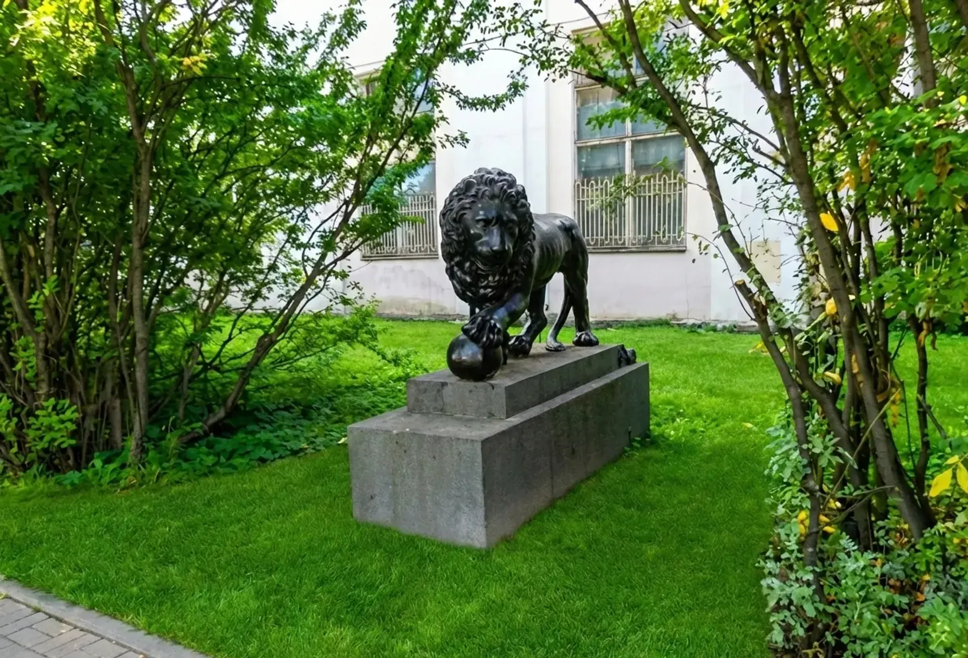 Львы на пр. Обуховской обороны